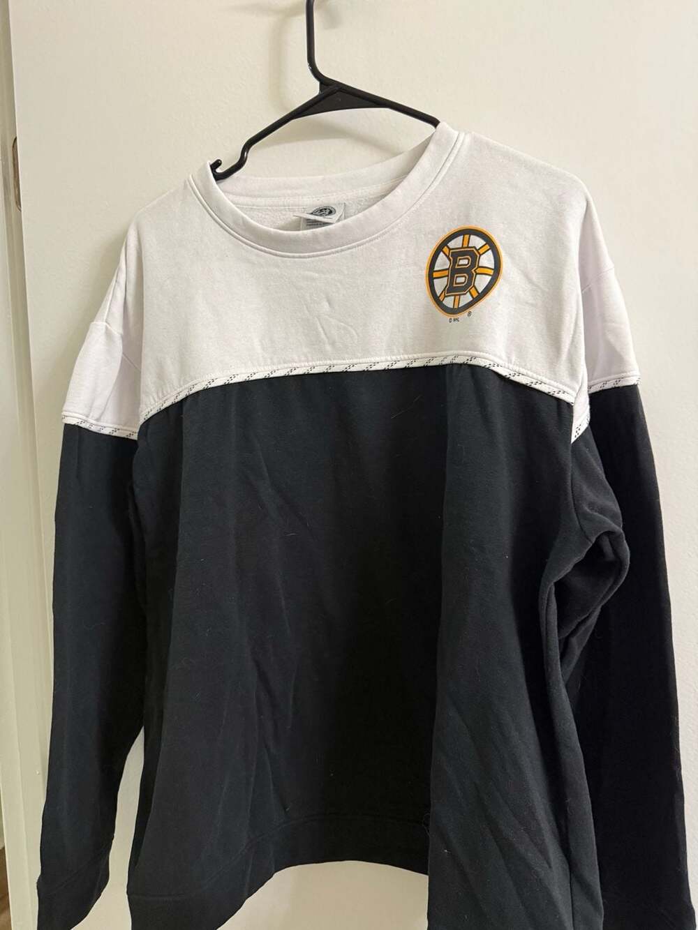 NHL Boston Bruins Colorblock Spirit Jersey Pullover Sweatshirt